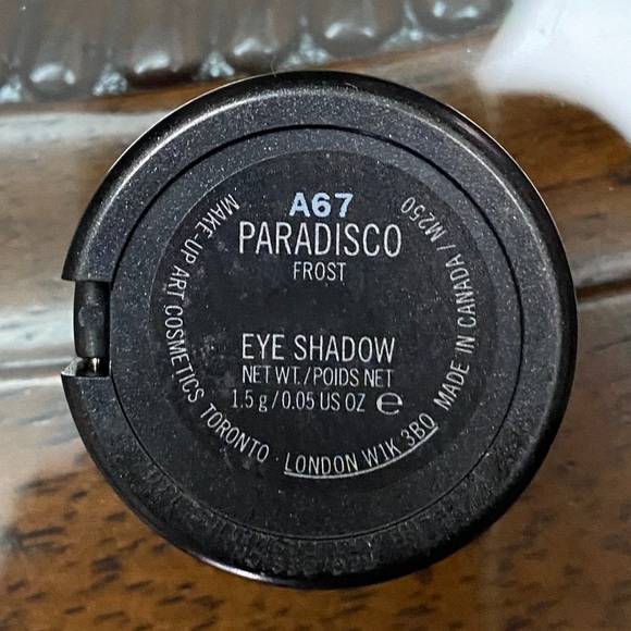 MAC eyeshadow - Picture 3 of 3